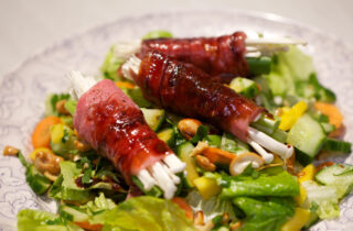 Vleeschwaar salade met rosbief rolletjes vleeswaren recept